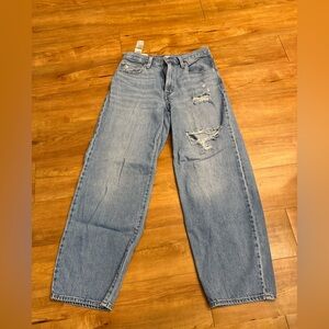 Levi’s baggy dad jean